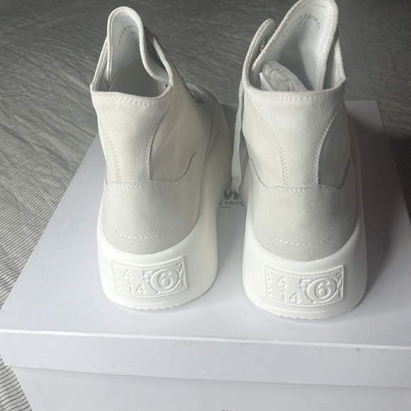 Never worn Size 41 MM6 High Top Sneaker - Picture 3 of 5